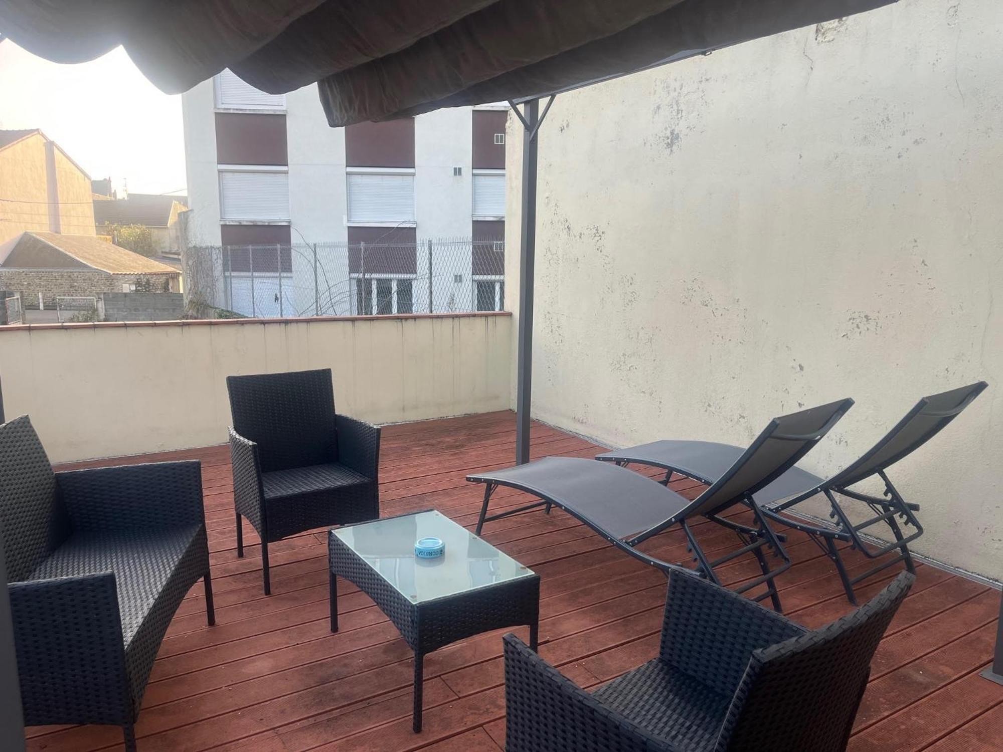 Studio Climatise Et Grande Terrasse Tarbes Centre Ngoại thất bức ảnh