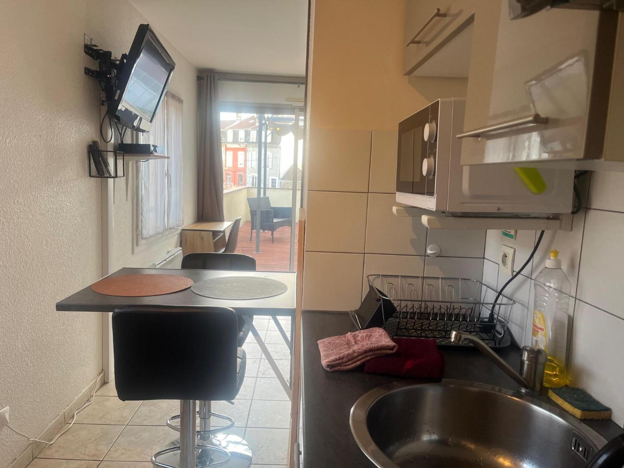 Studio Climatise Et Grande Terrasse Tarbes Centre Ngoại thất bức ảnh
