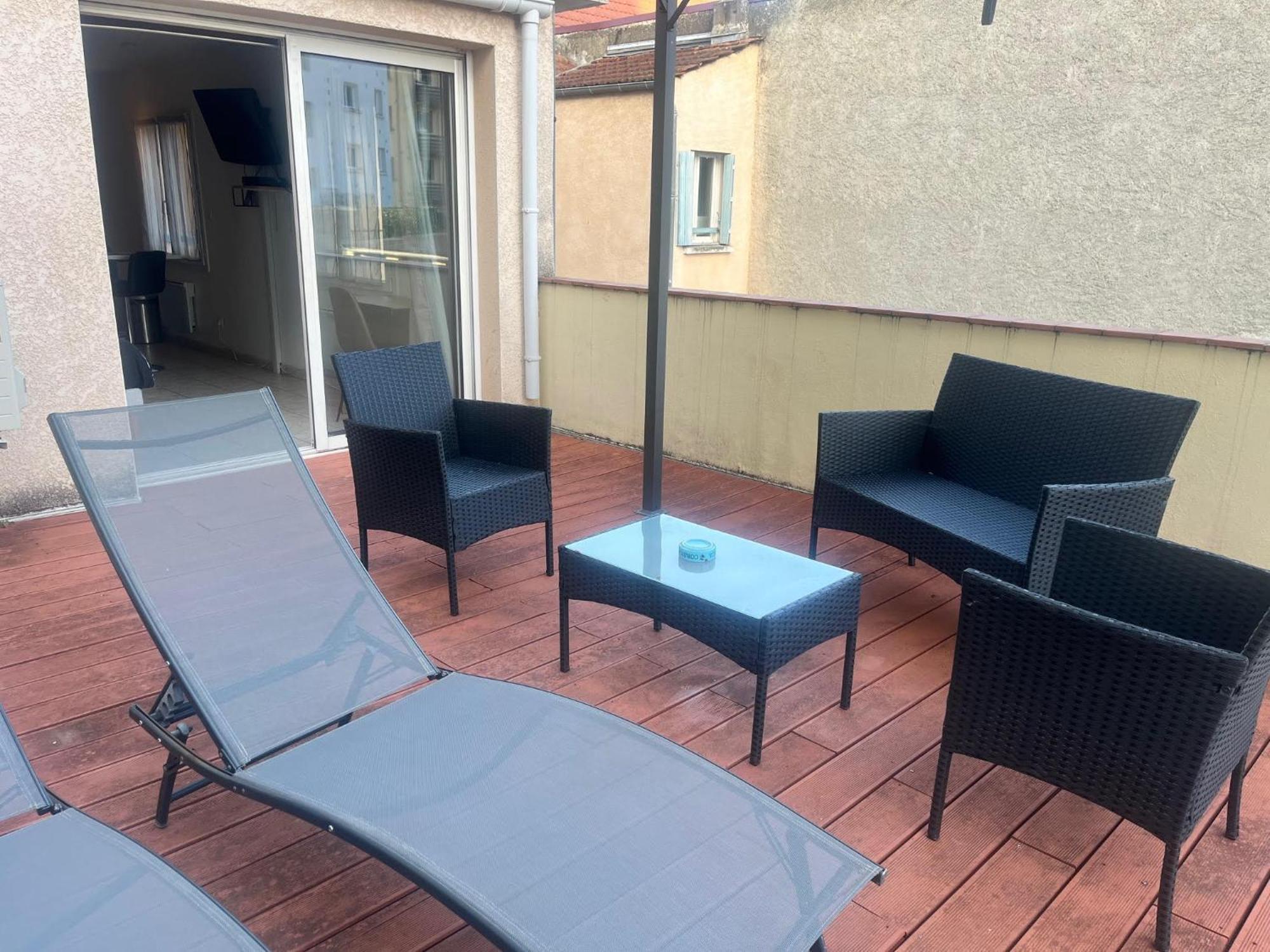 Studio Climatise Et Grande Terrasse Tarbes Centre Ngoại thất bức ảnh